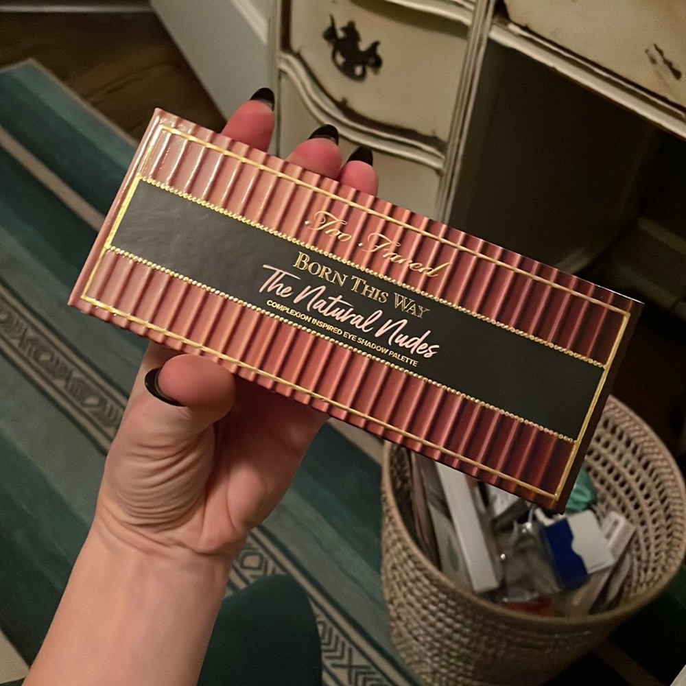 Too Faced Born This Way - The Natural Nudes Eyeshadow Palette